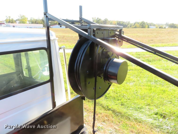 image for item DH1642 2003 Freightliner FL70 utility truck