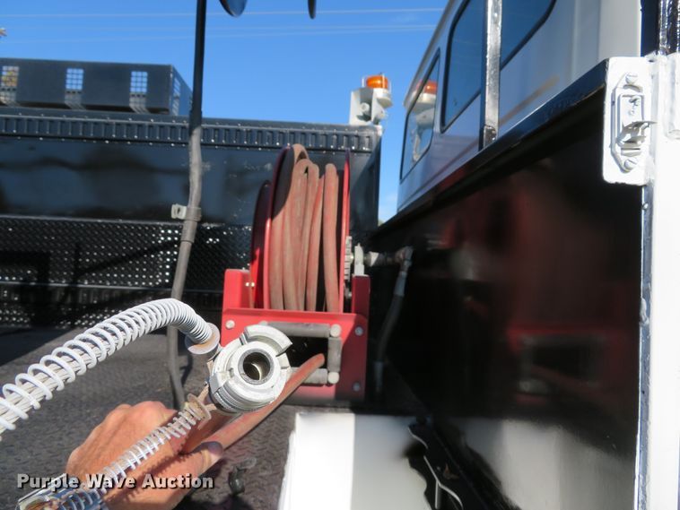 image for item DH1642 2003 Freightliner FL70 utility truck