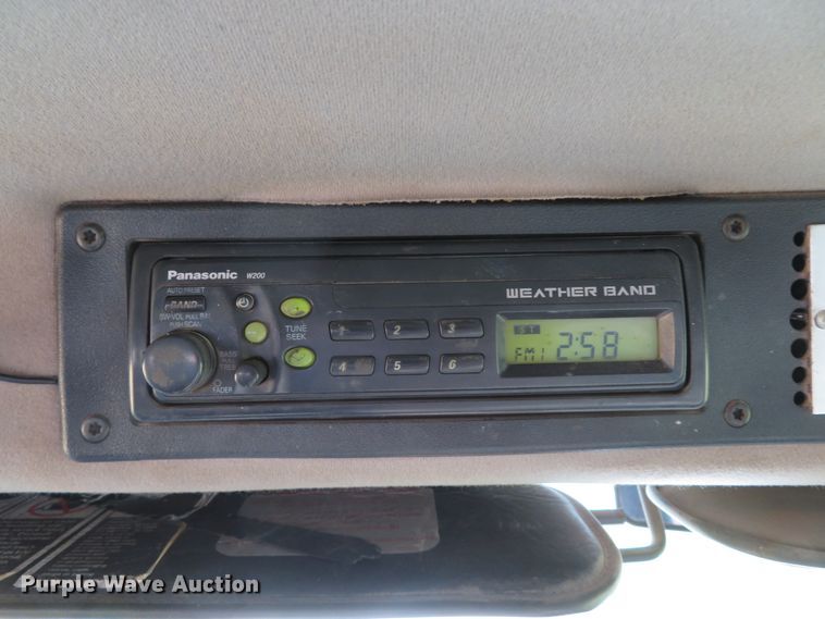 image for item DH1642 2003 Freightliner FL70 utility truck