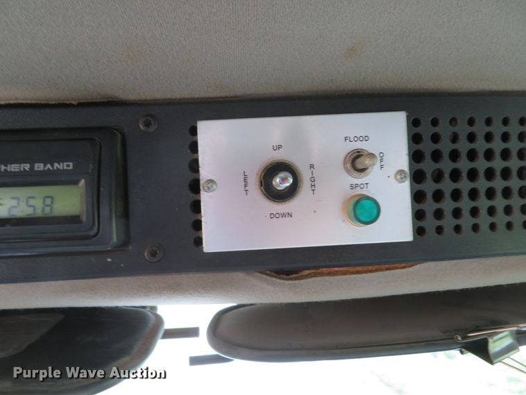 image for item DH1642 2003 Freightliner FL70 utility truck