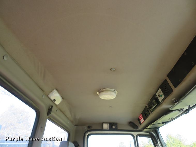 image for item DH1642 2003 Freightliner FL70 utility truck