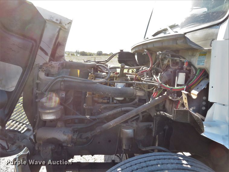 image for item DH1642 2003 Freightliner FL70 utility truck