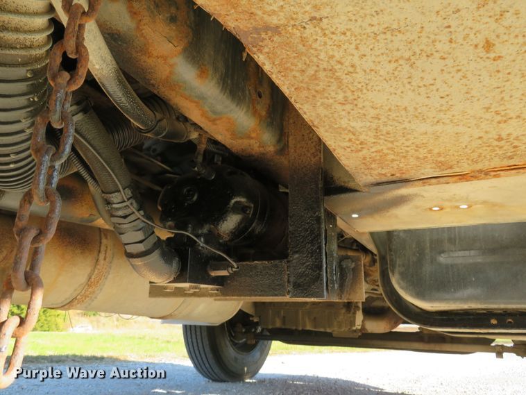 image for item DH1642 2003 Freightliner FL70 utility truck