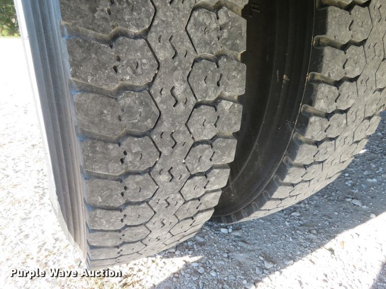 image for item DH1642 2003 Freightliner FL70 utility truck