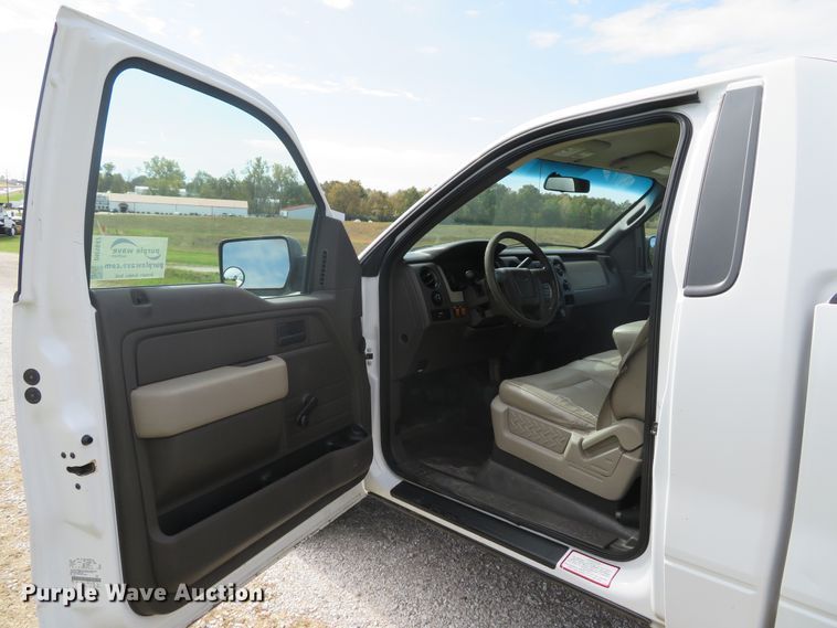 image for item DH1647 2009 Ford F150 XL pickup truck