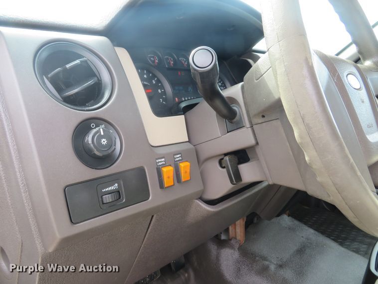 image for item DH1647 2009 Ford F150 XL pickup truck