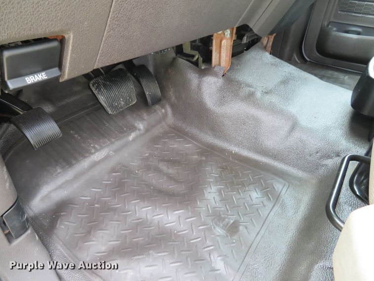 image for item DH1647 2009 Ford F150 XL pickup truck