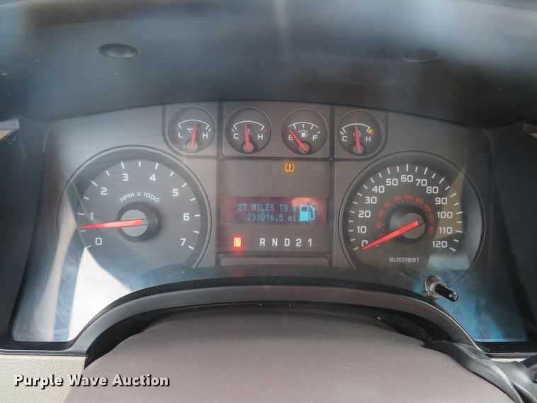 image for item DH1647 2009 Ford F150 XL pickup truck