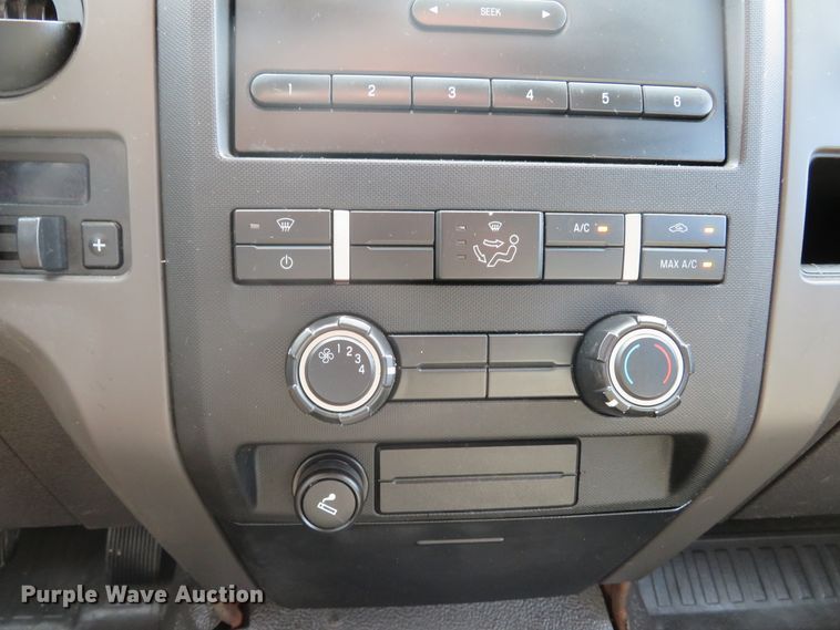 image for item DH1647 2009 Ford F150 XL pickup truck