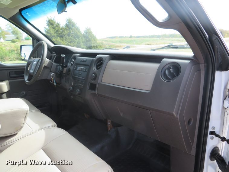 image for item DH1647 2009 Ford F150 XL pickup truck