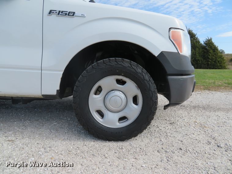 image for item DH1647 2009 Ford F150 XL pickup truck