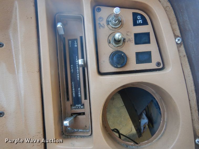 image for item DH2067 1979 Ford 700 flatbed truck