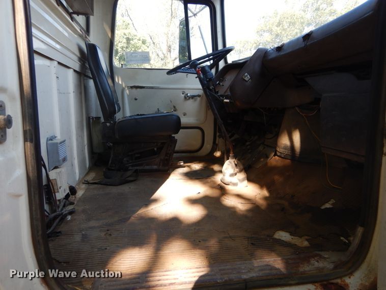 image for item DH2067 1979 Ford 700 flatbed truck