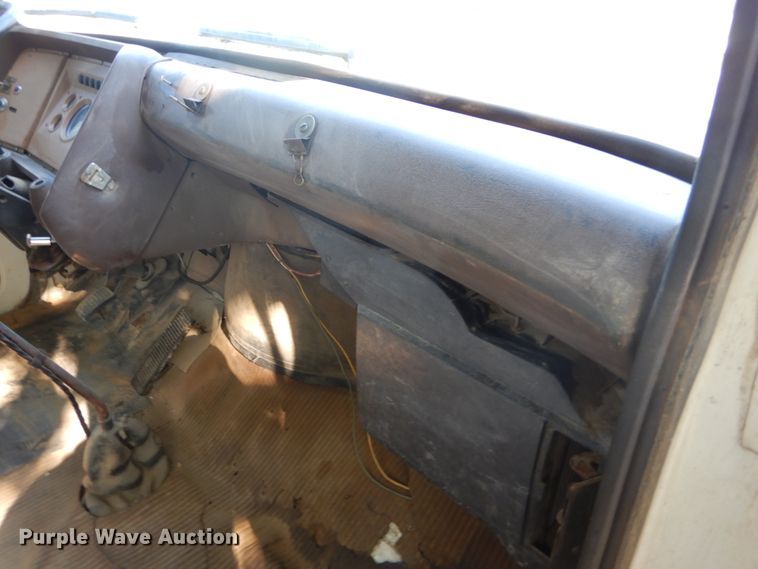 image for item DH2067 1979 Ford 700 flatbed truck