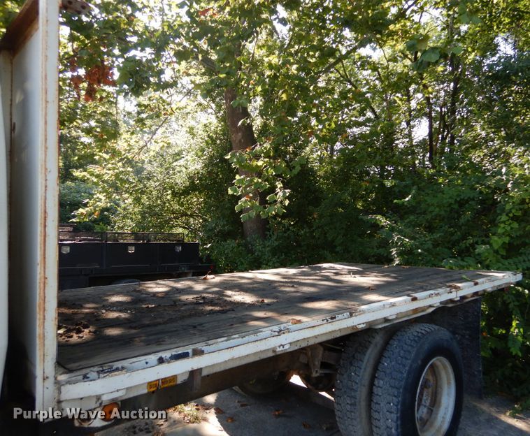 image for item DH2067 1979 Ford 700 flatbed truck