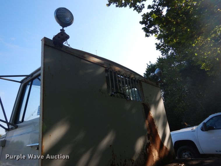 image for item DH2067 1979 Ford 700 flatbed truck