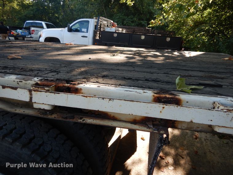 image for item DH2067 1979 Ford 700 flatbed truck