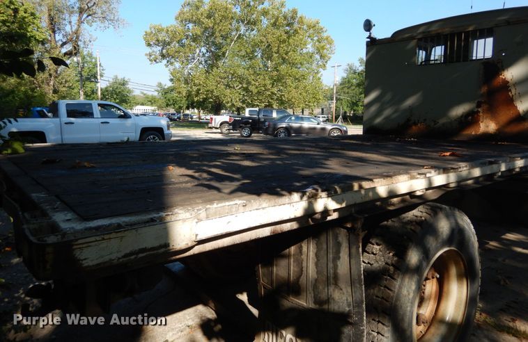 image for item DH2067 1979 Ford 700 flatbed truck