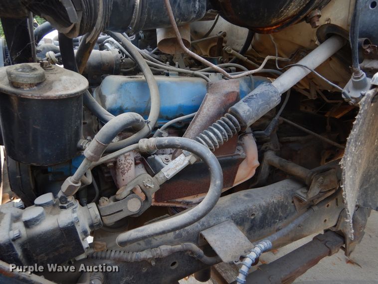 image for item DH2067 1979 Ford 700 flatbed truck