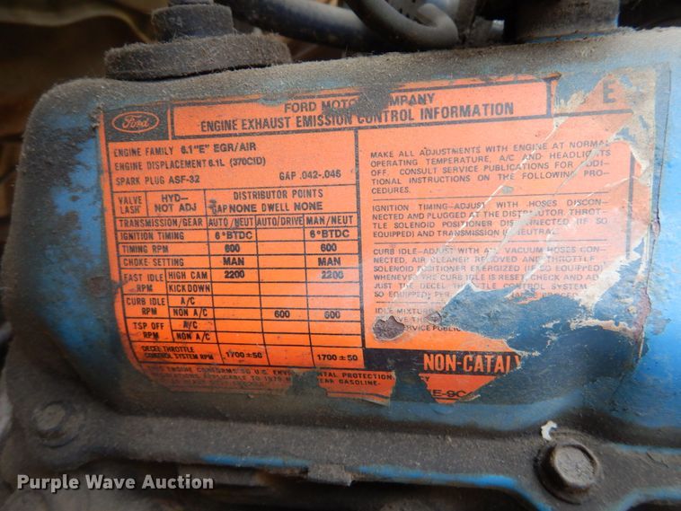 image for item DH2067 1979 Ford 700 flatbed truck