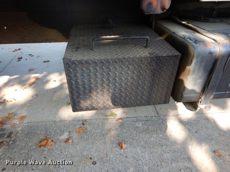 image for item DH2067 1979 Ford 700 flatbed truck