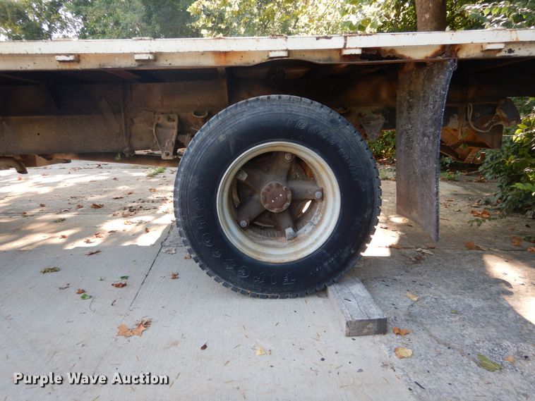 image for item DH2067 1979 Ford 700 flatbed truck