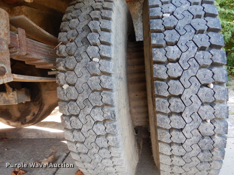 image for item DH2067 1979 Ford 700 flatbed truck