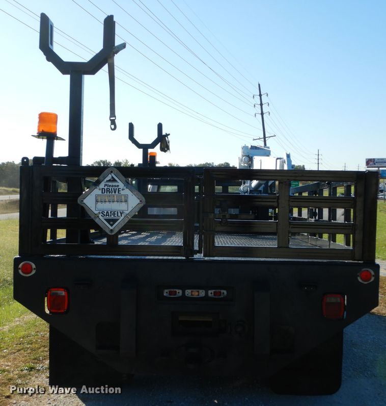 image for item DH2171 1995 Ford FT900 flatbed truck
