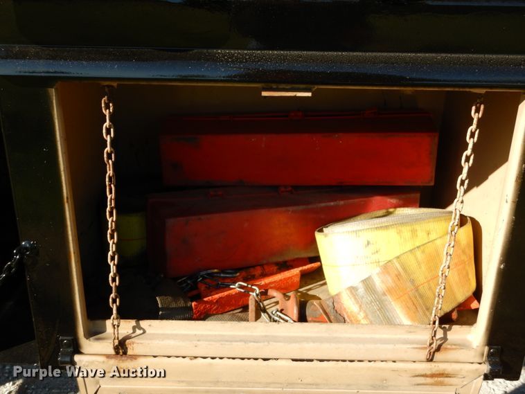 image for item DH2171 1995 Ford FT900 flatbed truck