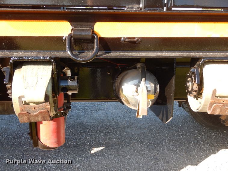 image for item DH2171 1995 Ford FT900 flatbed truck