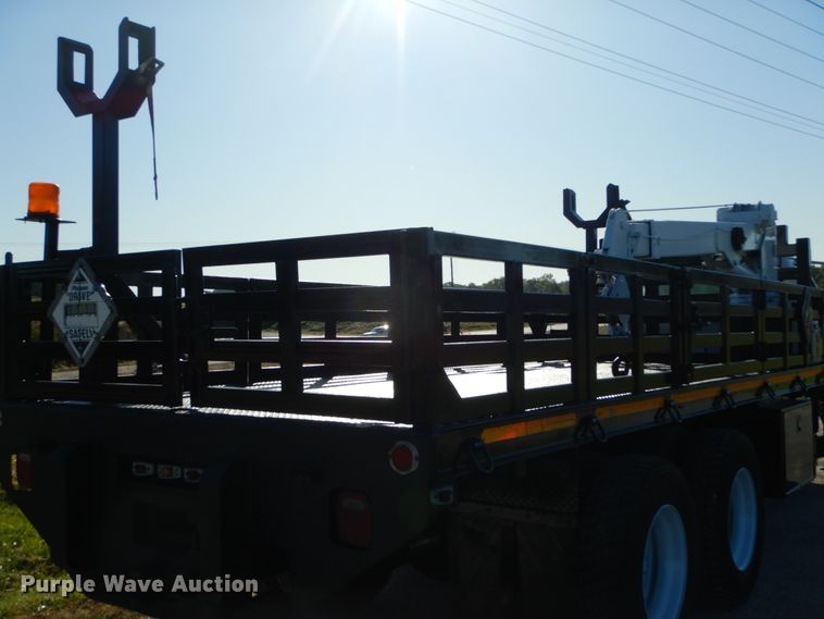 image for item DH2171 1995 Ford FT900 flatbed truck