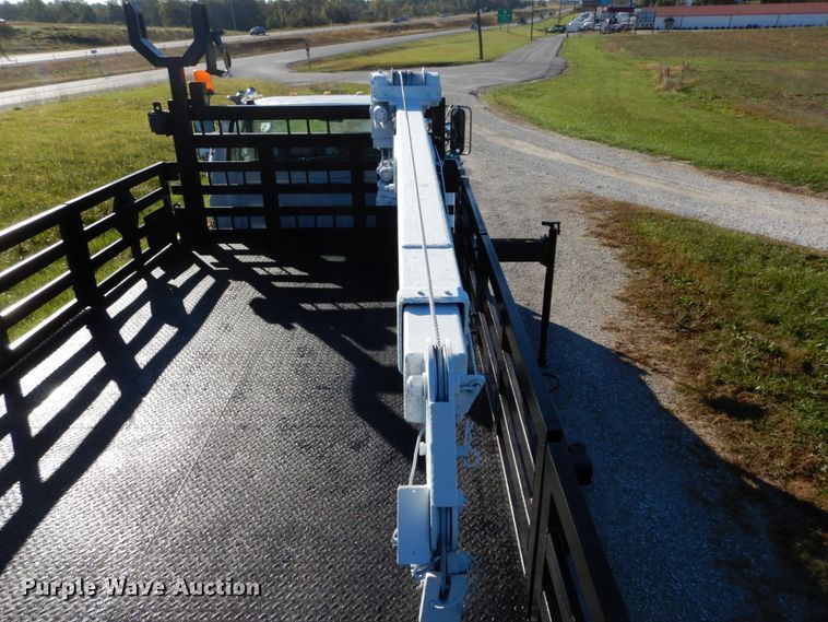 image for item DH2171 1995 Ford FT900 flatbed truck