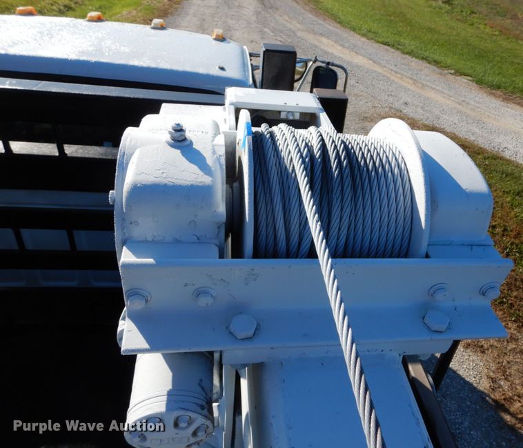 image for item DH2171 1995 Ford FT900 flatbed truck