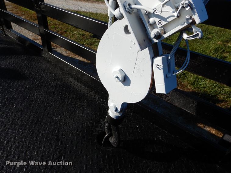 image for item DH2171 1995 Ford FT900 flatbed truck