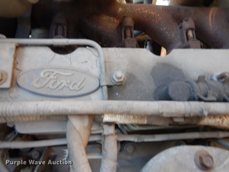 image for item DH2171 1995 Ford FT900 flatbed truck