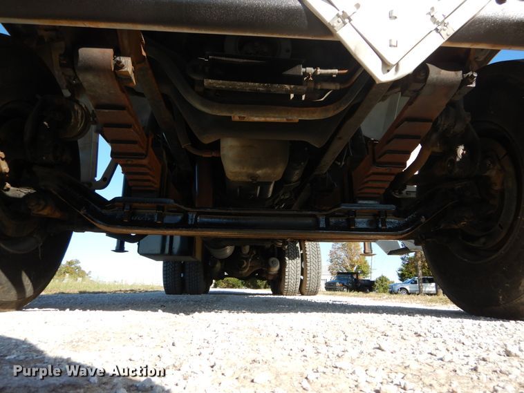 image for item DH2171 1995 Ford FT900 flatbed truck