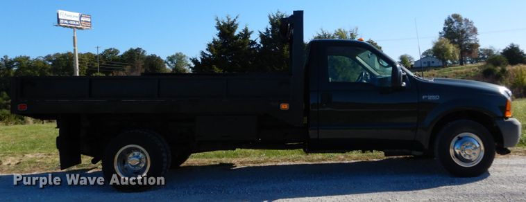 image for item DH2172 2001 Ford F350 Super Duty XL dump bed pickup truck