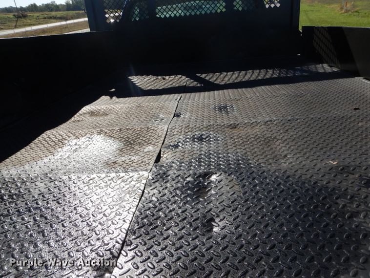 image for item DH2172 2001 Ford F350 Super Duty XL dump bed pickup truck