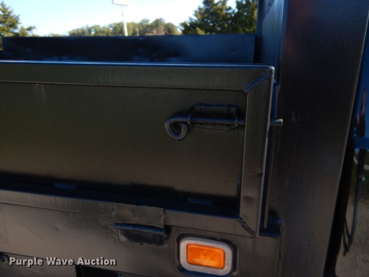 image for item DH2172 2001 Ford F350 Super Duty XL dump bed pickup truck