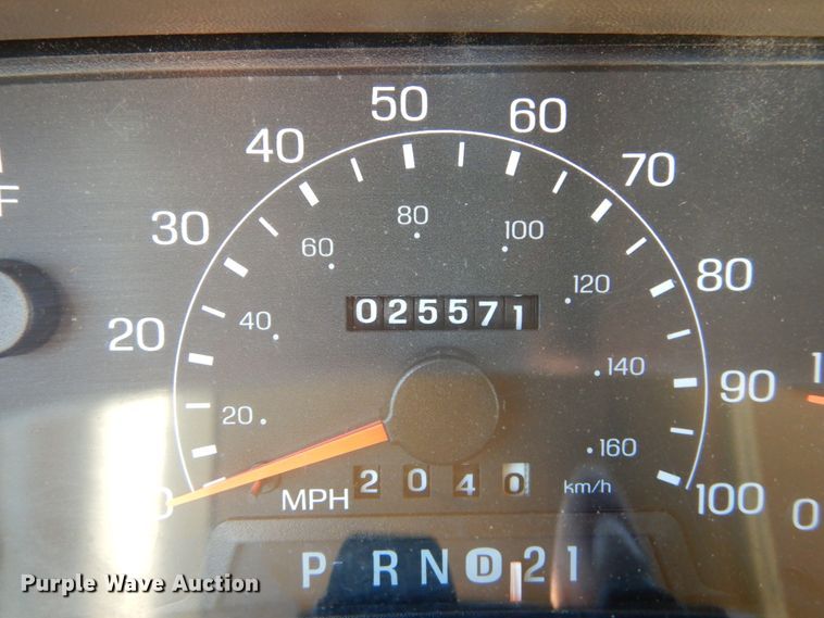 image for item DH2172 2001 Ford F350 Super Duty XL dump bed pickup truck