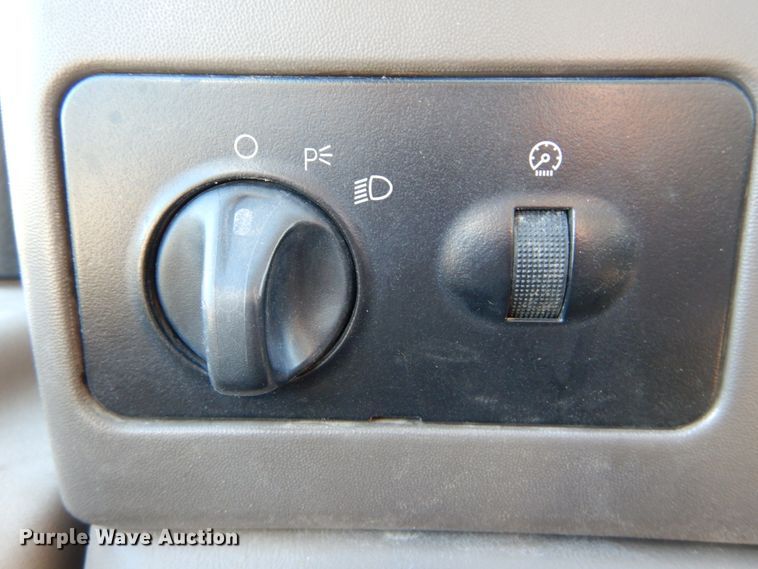 image for item DH2172 2001 Ford F350 Super Duty XL dump bed pickup truck