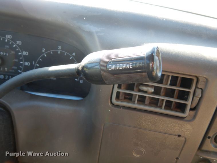 image for item DH2172 2001 Ford F350 Super Duty XL dump bed pickup truck