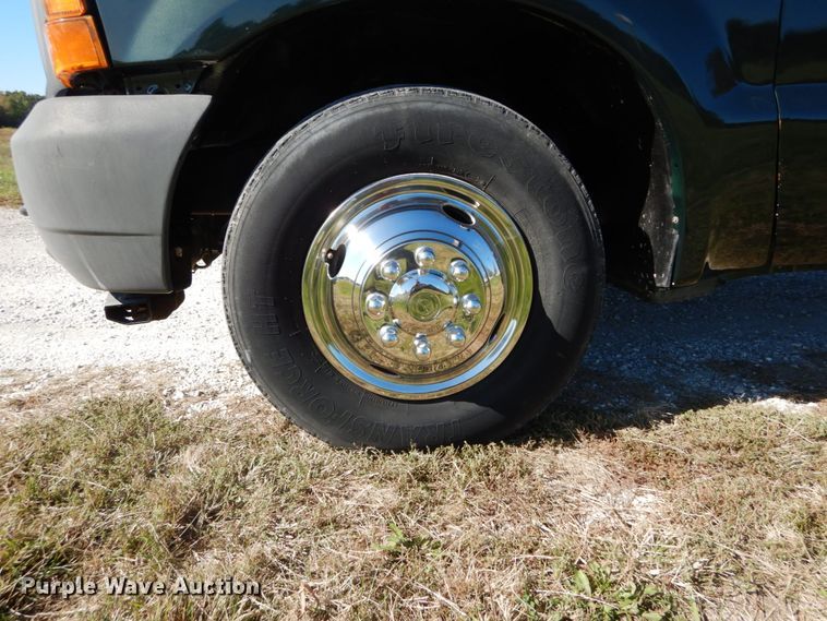 image for item DH2172 2001 Ford F350 Super Duty XL dump bed pickup truck