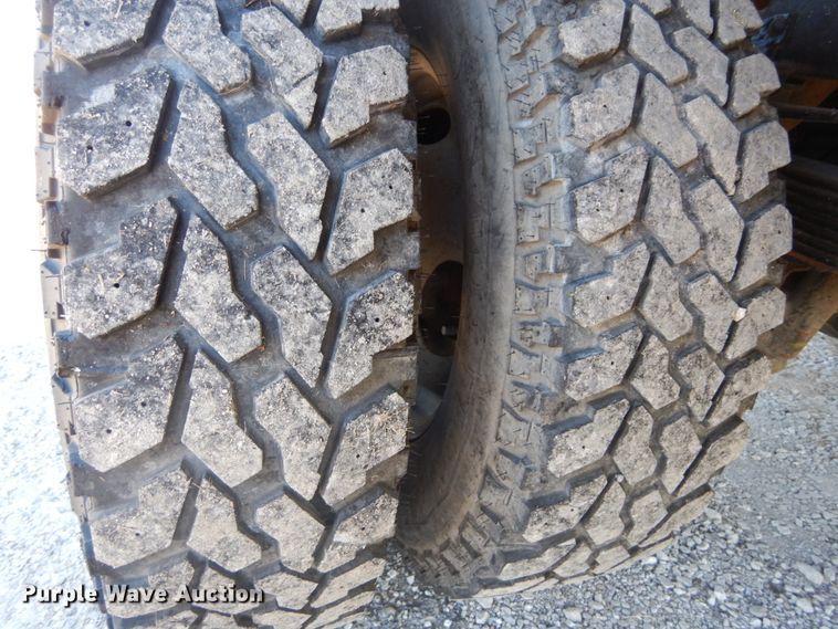 image for item DH2172 2001 Ford F350 Super Duty XL dump bed pickup truck