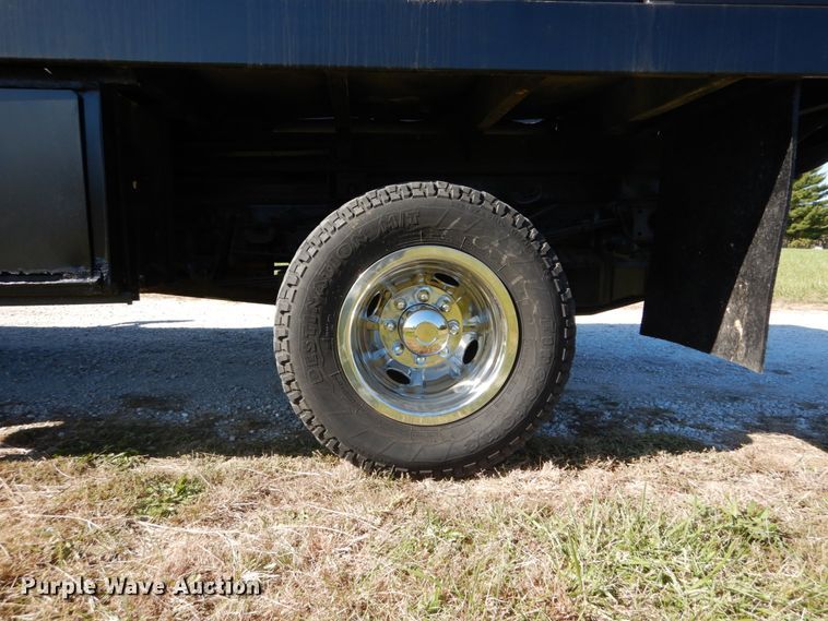 image for item DH2172 2001 Ford F350 Super Duty XL dump bed pickup truck