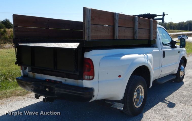 image for item DH2174 2004 Ford F350 Super Duty XL pickup truck with dump bed insert
