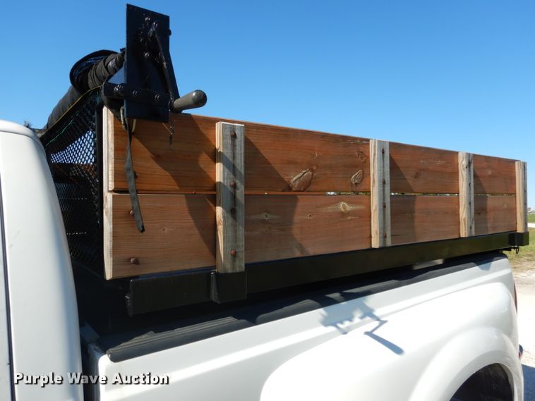 image for item DH2174 2004 Ford F350 Super Duty XL pickup truck with dump bed insert