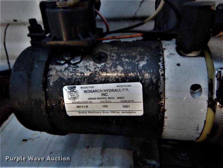 image for item DH2174 2004 Ford F350 Super Duty XL pickup truck with dump bed insert