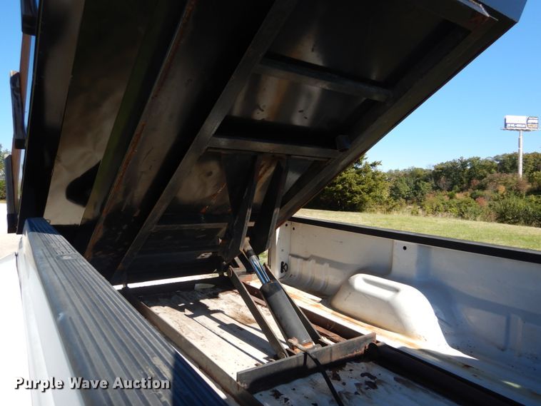 image for item DH2174 2004 Ford F350 Super Duty XL pickup truck with dump bed insert