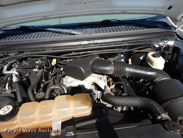 image for item DH2174 2004 Ford F350 Super Duty XL pickup truck with dump bed insert